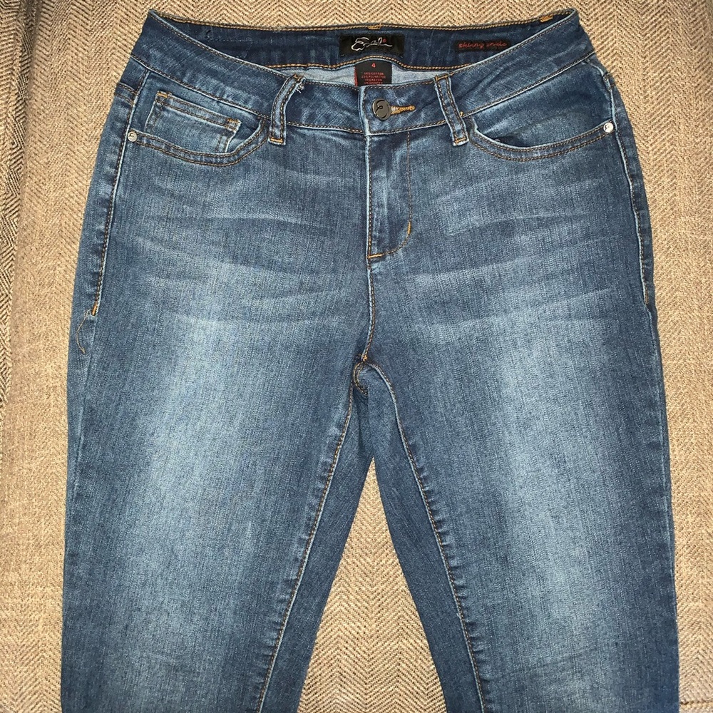 EUC Earl Jeans Skinny Ankle Jeans Size 4.
